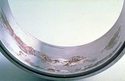 фреттинг-коррозия поверхности внутреннего кольца подшипника SKF